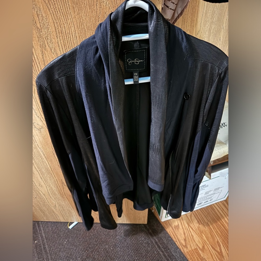 Jessica Simpson 2X Black Blouse